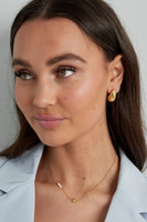 Flower pearl necklace