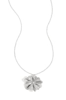 Flower pendant necklaces